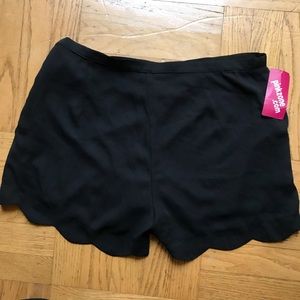 NWT Black Scalloped High Waisted Shorts